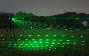 Lắp dàn laser 200 triệu múa sáng nghệ thuật chỉ để... dọa chim Lắp dàn laser 200 triệu múa sáng nghệ thuật chỉ để... dọa chim